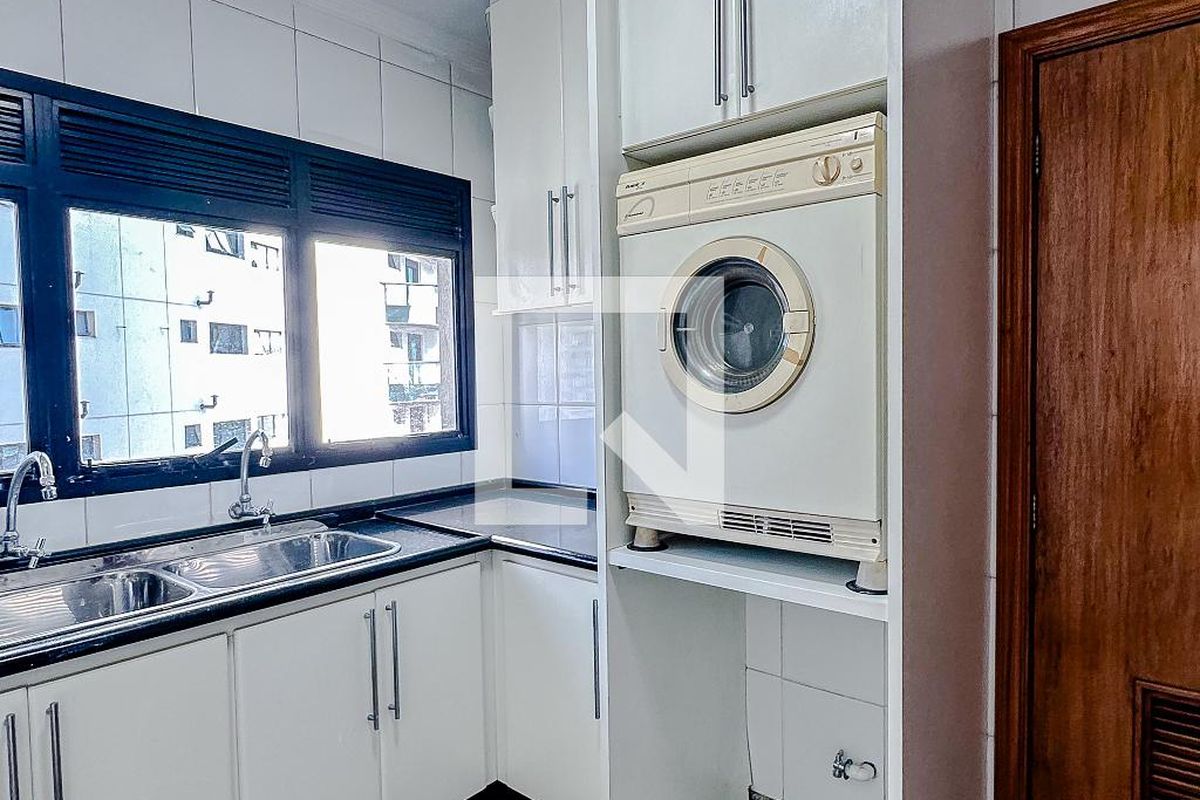 Apartamento, 3 quartos, 220 m² - Foto 124