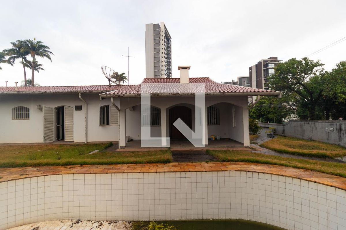 Casa à Venda - Nova Campinas, 3 Quartos,  695 m2 em , Campinas - sp | SoloBR
