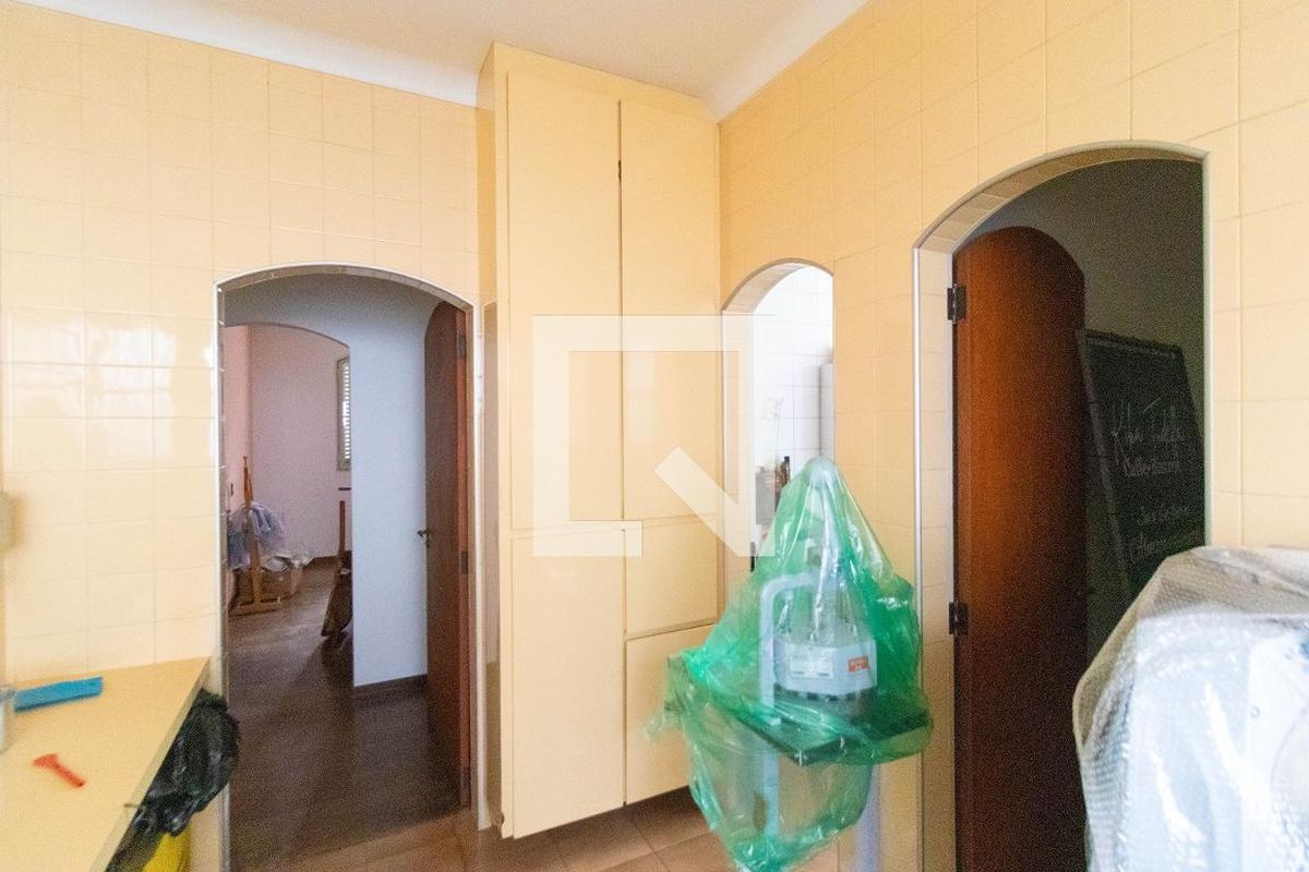 Casa à Venda - Nova Campinas, 3 Quartos,  695 m2 em , Campinas - sp | SoloBR