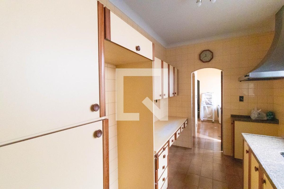 Casa à Venda - Nova Campinas, 3 Quartos,  695 m2 em , Campinas - sp | SoloBR