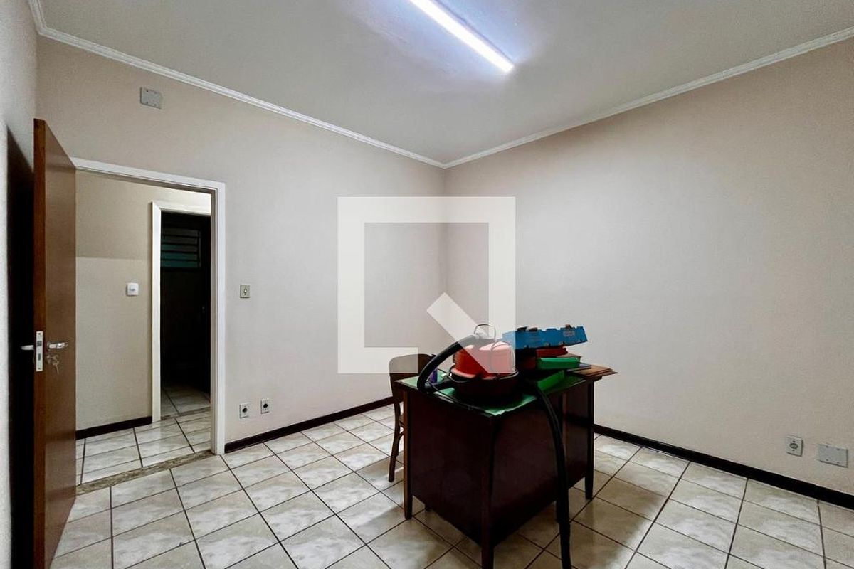 Casa à Venda - Taquaral, 4 Quartos,  320 m2 em , Campinas - sp | SoloBR