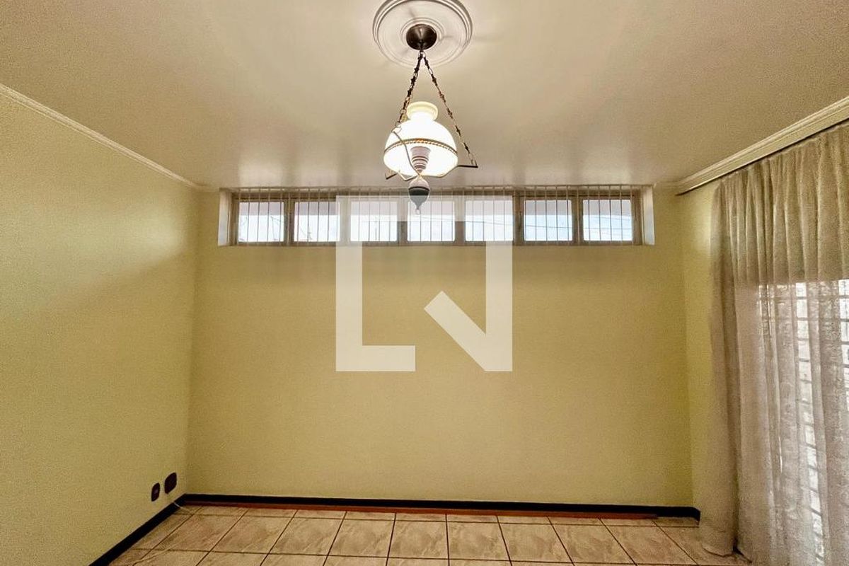 Casa à Venda - Taquaral, 4 Quartos,  320 m2 em , Campinas - sp | SoloBR