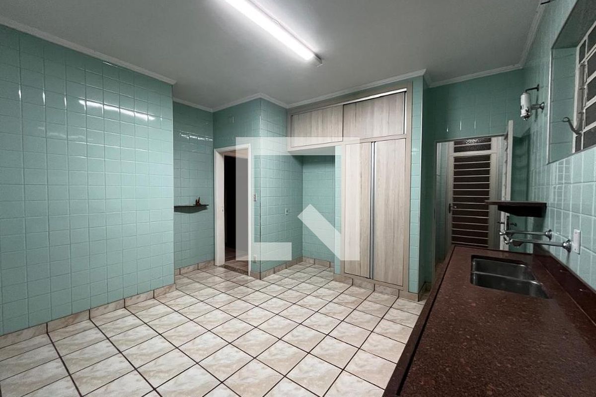 Casa à Venda - Taquaral, 4 Quartos,  320 m2 em , Campinas - sp | SoloBR