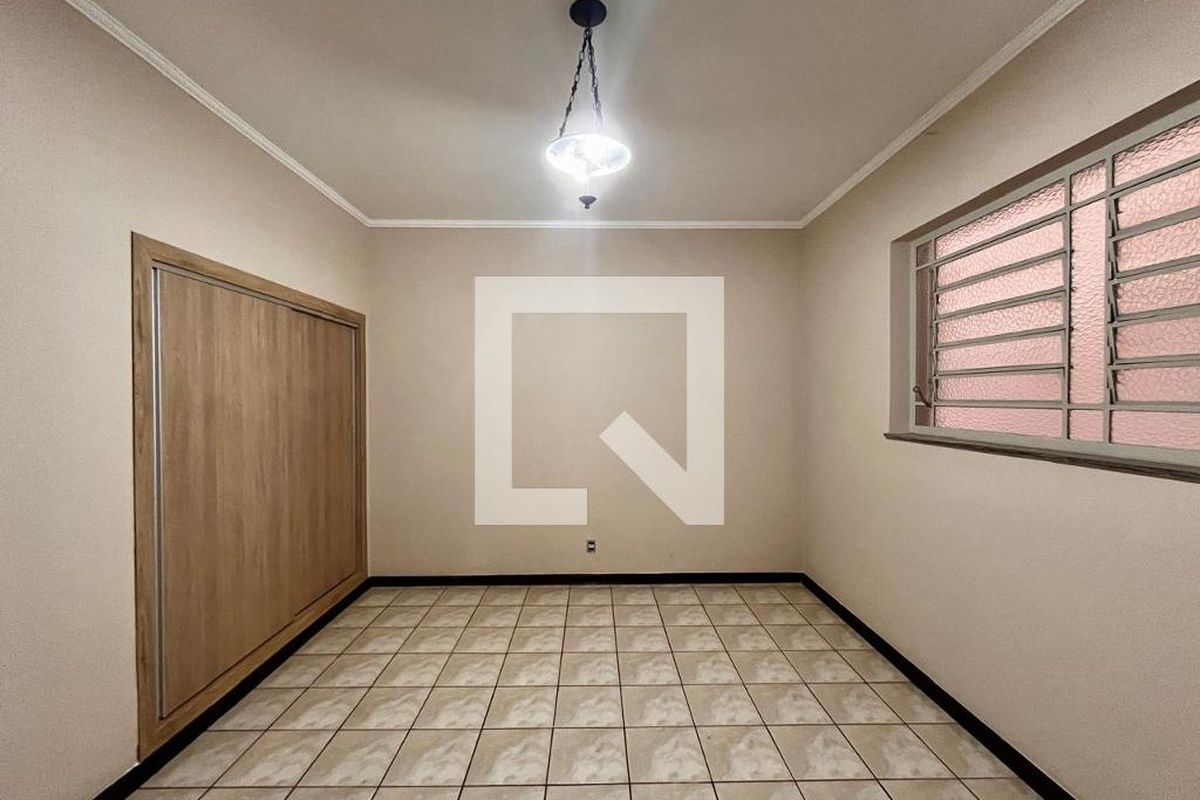 Casa à Venda - Taquaral, 4 Quartos,  320 m2 em , Campinas - sp | SoloBR