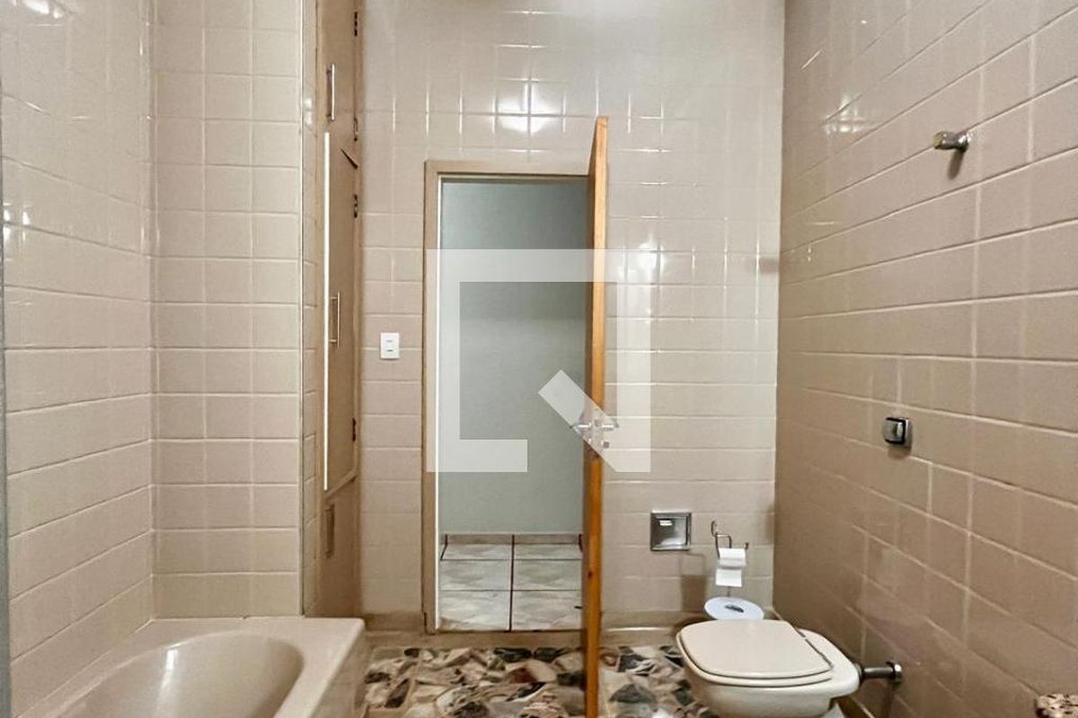 Casa à Venda - Taquaral, 4 Quartos,  320 m2 em , Campinas - sp | SoloBR