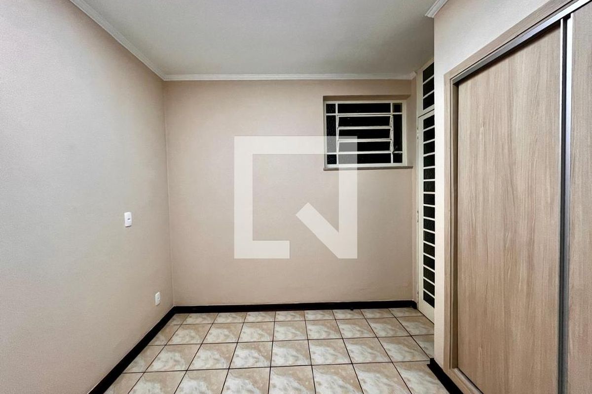 Casa à Venda - Taquaral, 4 Quartos,  320 m2 em , Campinas - sp | SoloBR