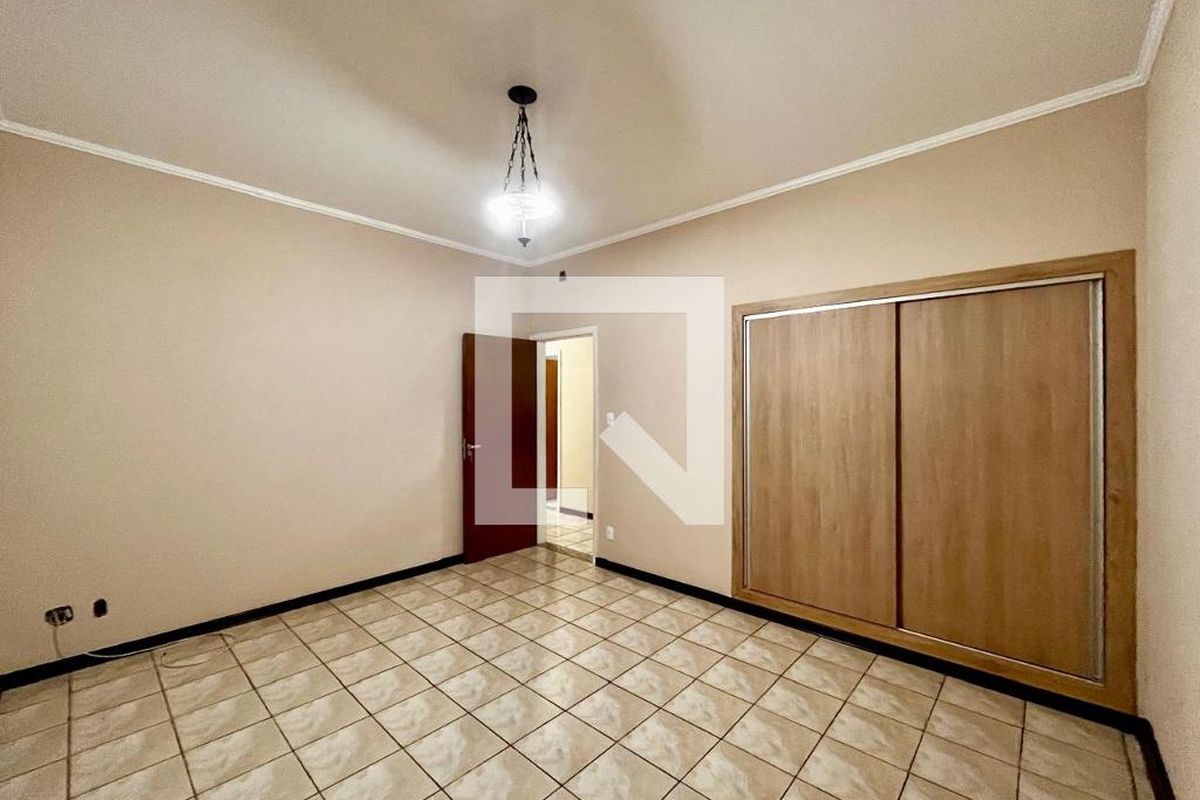 Casa à Venda - Taquaral, 4 Quartos,  320 m2 em , Campinas - sp | SoloBR