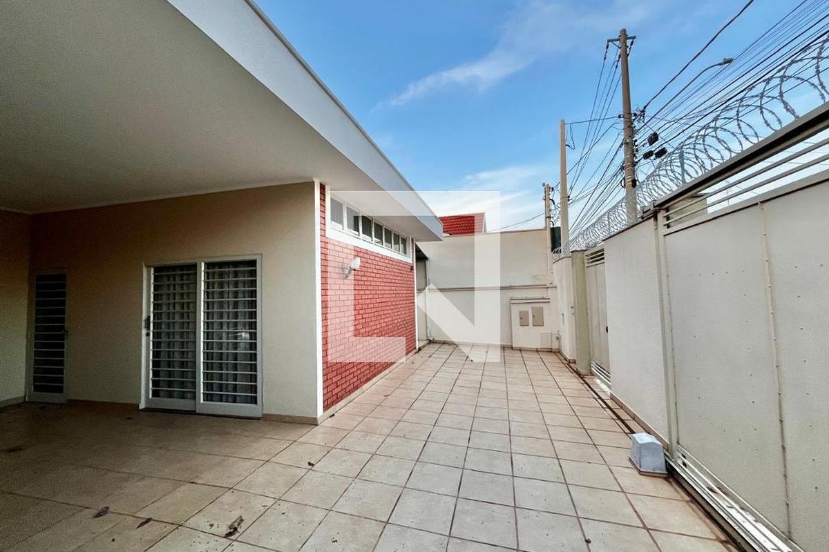 Casa à Venda - Taquaral, 4 Quartos,  320 m2 em , Campinas - sp | SoloBR