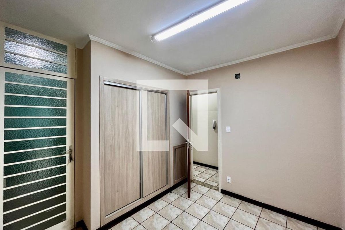 Casa à Venda - Taquaral, 4 Quartos,  320 m2 em , Campinas - sp | SoloBR