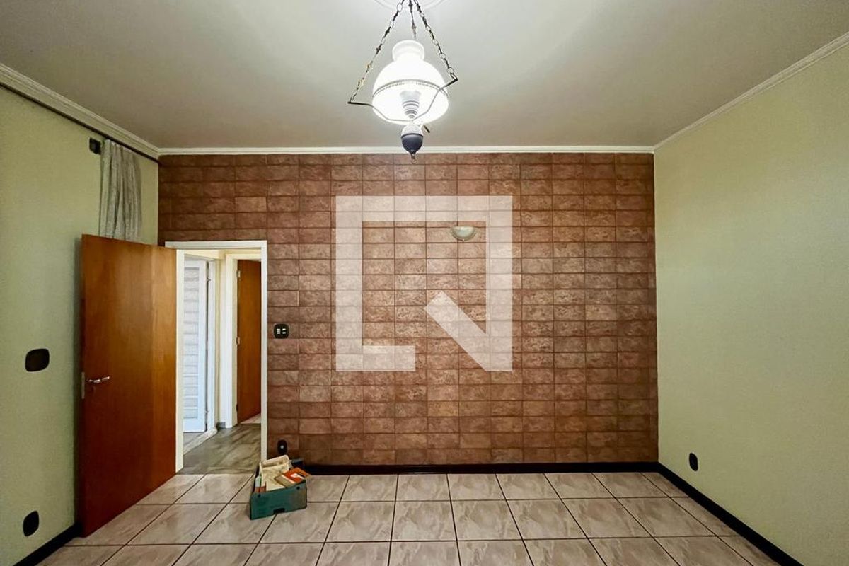 Casa à Venda - Taquaral, 4 Quartos,  320 m2 em , Campinas - sp | SoloBR