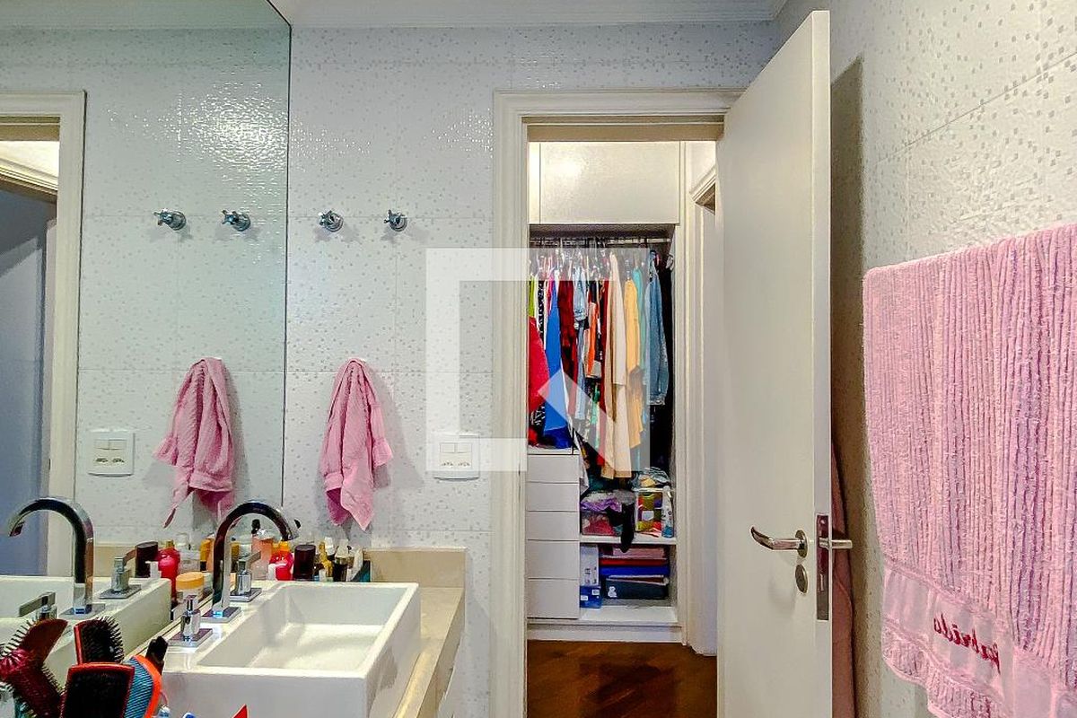 Apartamento, 3 quartos, 223 m² - Foto 100