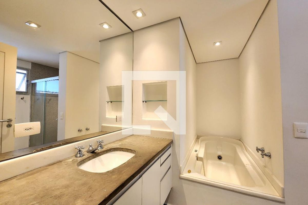 Apartamento, 3 quartos, 240 m² - Foto 94