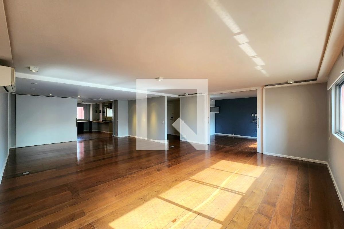 Apartamento, 3 quartos, 240 m² - Foto 2