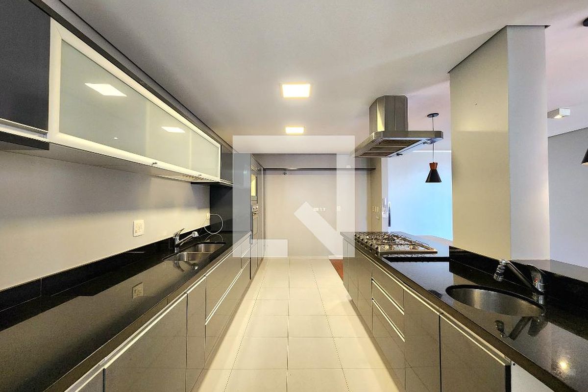 Apartamento, 3 quartos, 240 m² - Foto 124