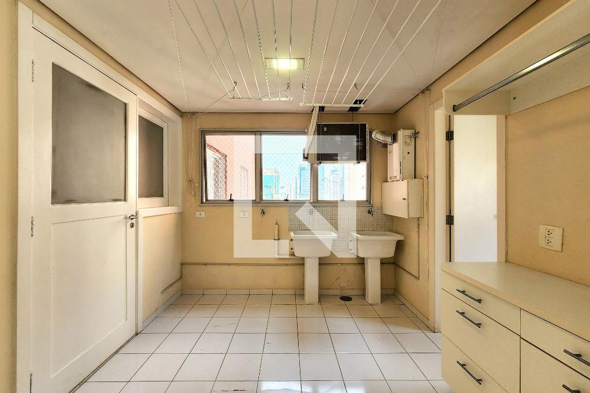 Apartamento, 3 quartos, 240 m² - Foto 126