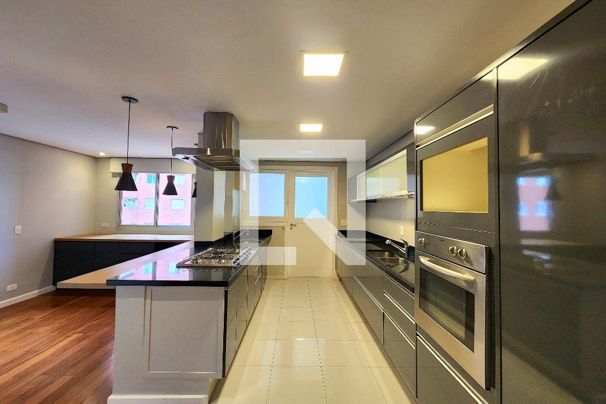 Apartamento, 3 quartos, 240 m² - Foto 116