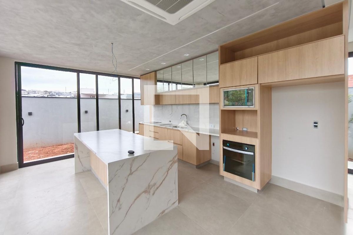 Casa à Venda - Swiss Park, 4 Quartos,  313 m2 em , Campinas - sp | SoloBR