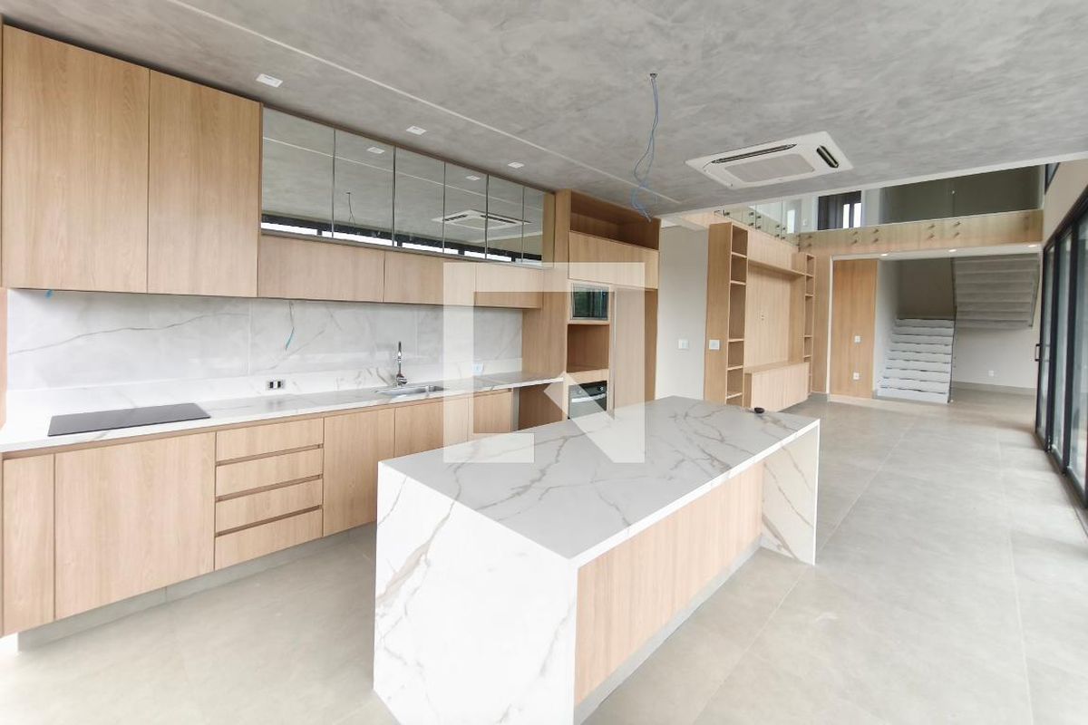 Casa à Venda - Swiss Park, 4 Quartos,  313 m2 em , Campinas - sp | SoloBR