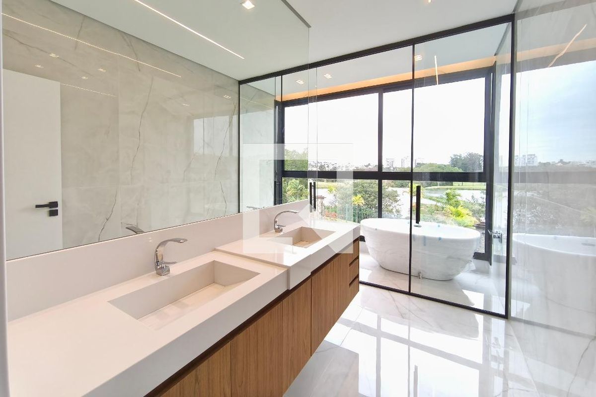 Casa à Venda - Swiss Park, 4 Quartos,  313 m2 em , Campinas - sp | SoloBR