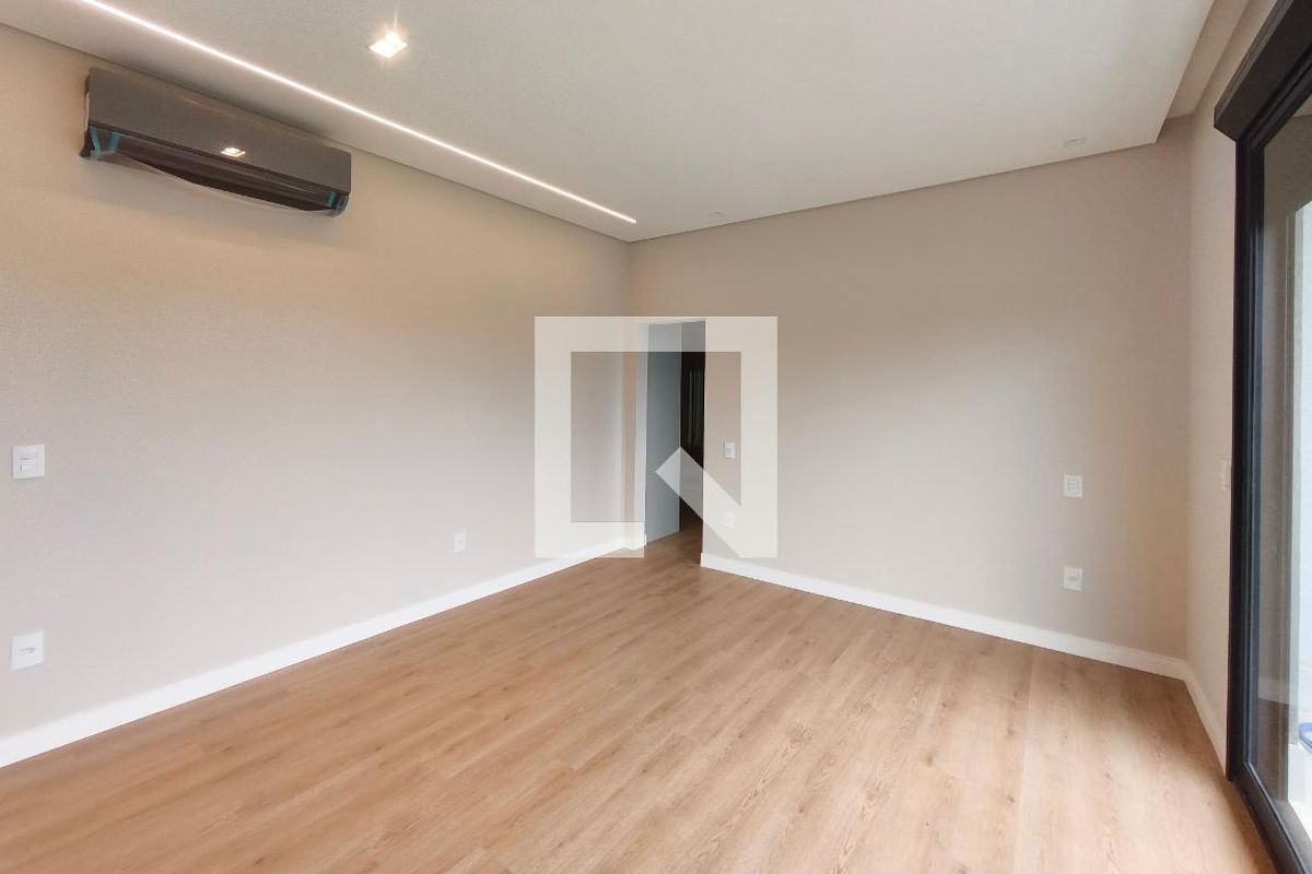 Casa à Venda - Swiss Park, 4 Quartos,  313 m2 em , Campinas - sp | SoloBR