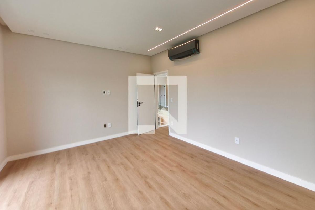 Casa à Venda - Swiss Park, 4 Quartos,  313 m2 em , Campinas - sp | SoloBR