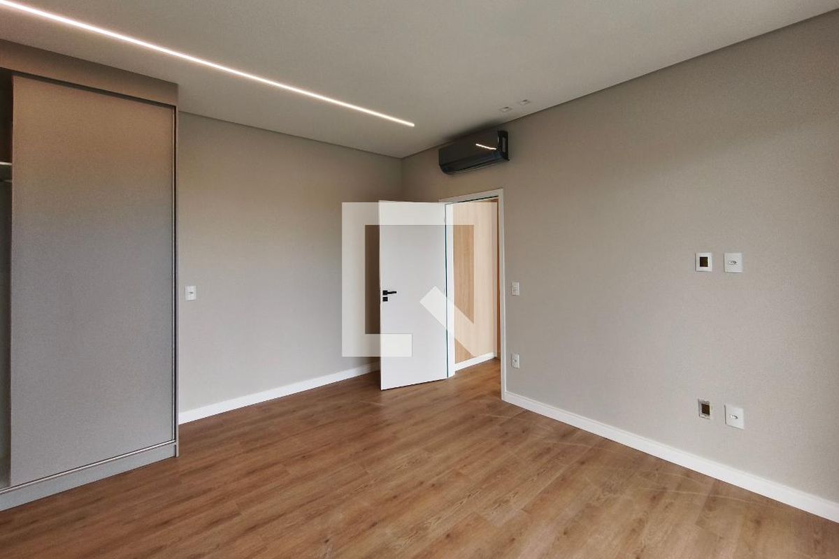 Casa à Venda - Swiss Park, 4 Quartos,  313 m2 em , Campinas - sp | SoloBR