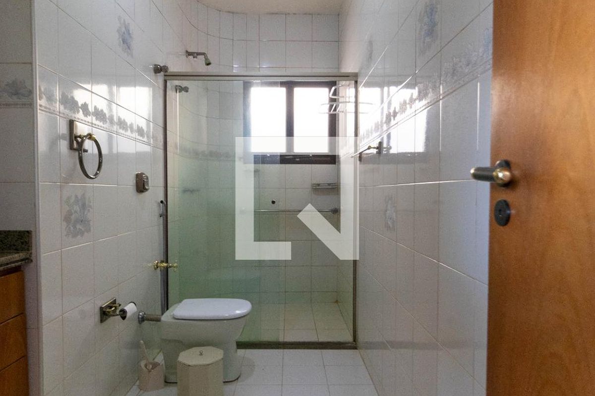 Casa à Venda - Guanabara, 5 Quartos,  450 m2 em , Campinas - sp | SoloBR
