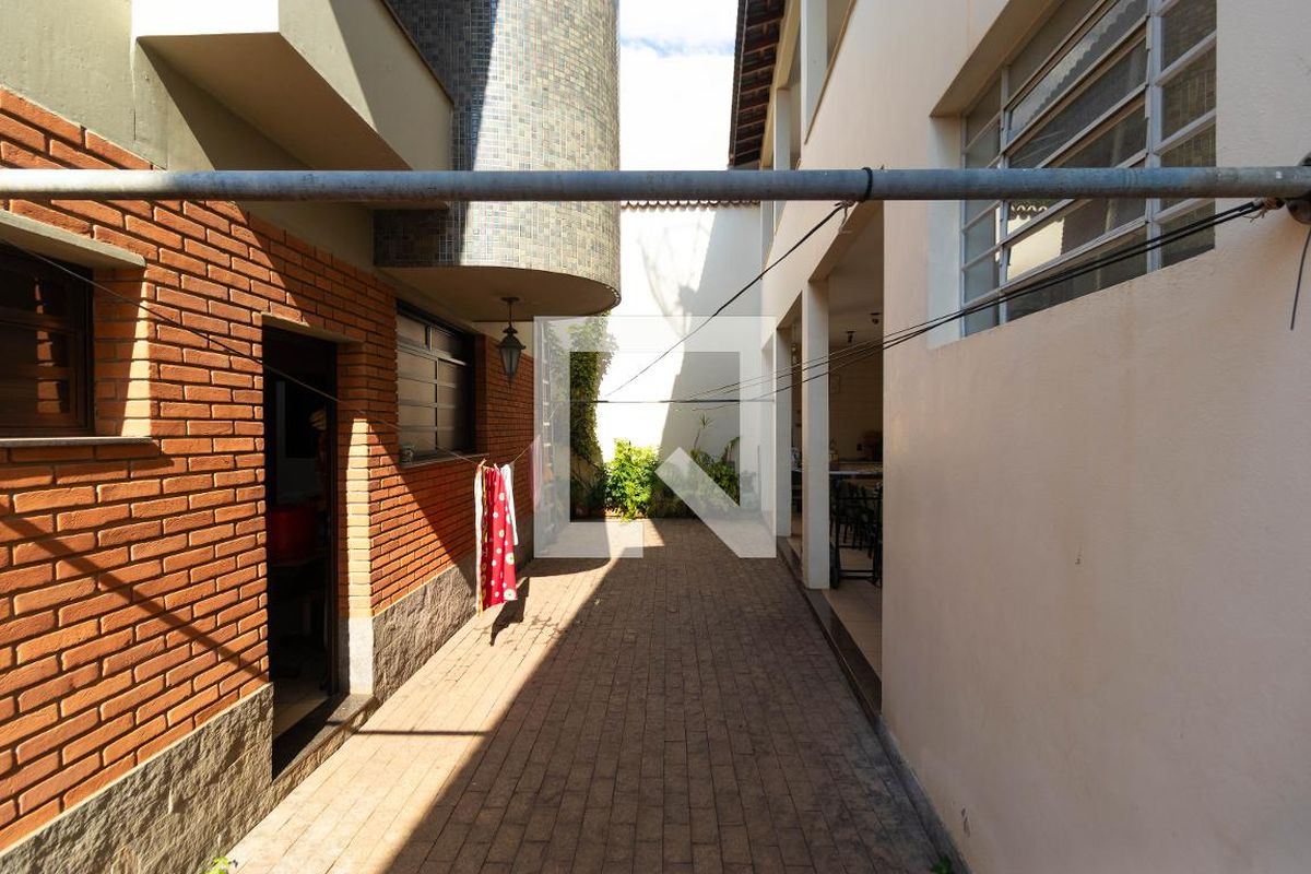 Casa à Venda - Guanabara, 5 Quartos,  450 m2 em , Campinas - sp | SoloBR