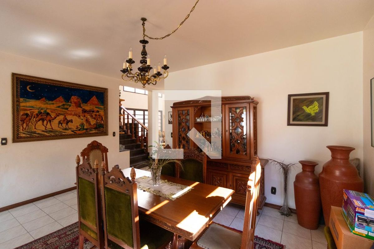 Casa à Venda - Guanabara, 5 Quartos,  450 m2 em , Campinas - sp | SoloBR