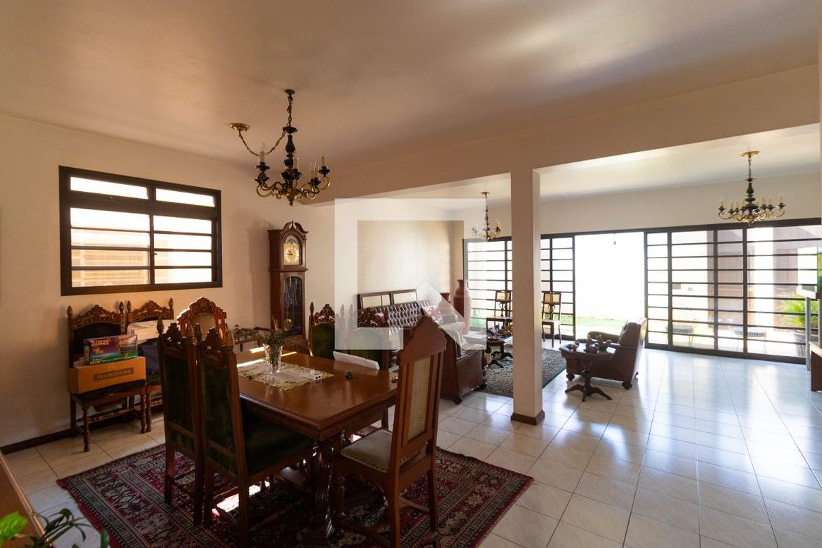 Casa à Venda - Guanabara, 5 Quartos,  450 m2 em , Campinas - sp | SoloBR