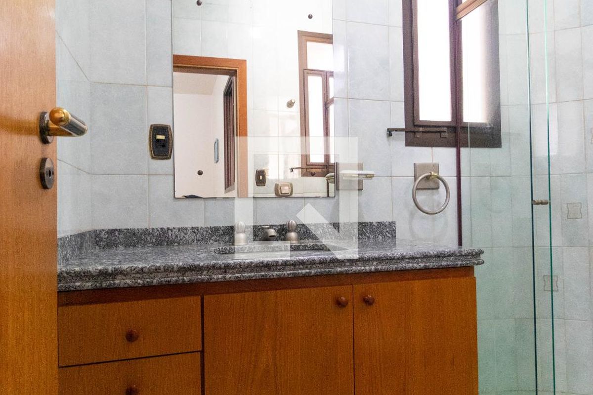 Casa à Venda - Guanabara, 5 Quartos,  450 m2 em , Campinas - sp | SoloBR