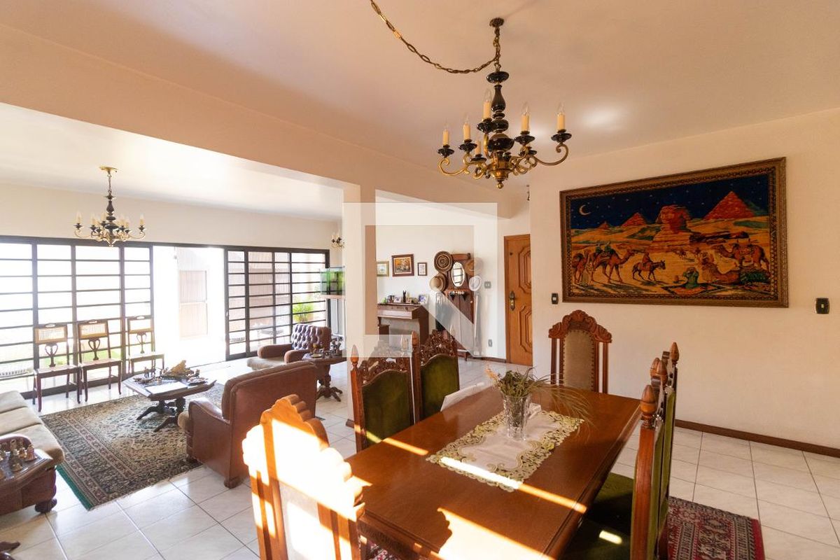 Casa à Venda - Guanabara, 5 Quartos,  450 m2 em , Campinas - sp | SoloBR