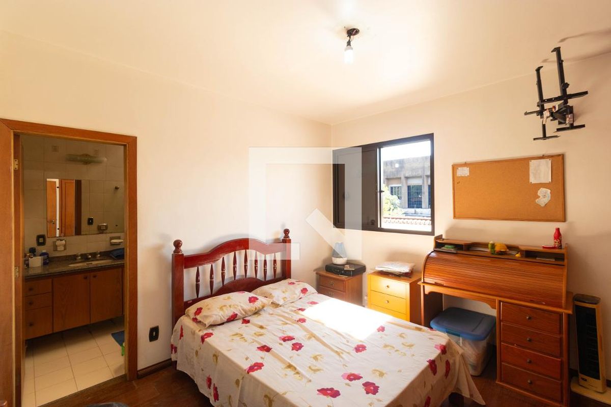 Casa à Venda - Guanabara, 5 Quartos,  450 m2 em , Campinas - sp | SoloBR