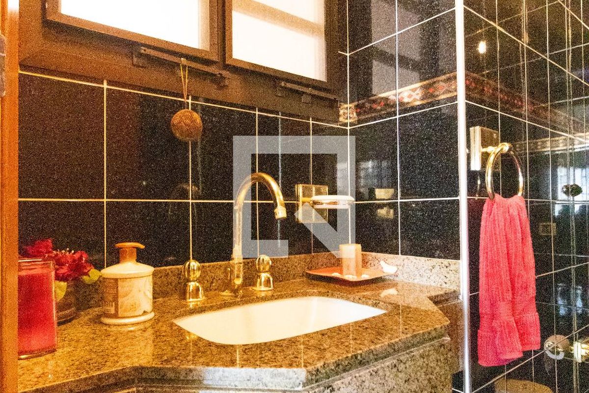 Casa à Venda - Guanabara, 5 Quartos,  450 m2 em , Campinas - sp | SoloBR