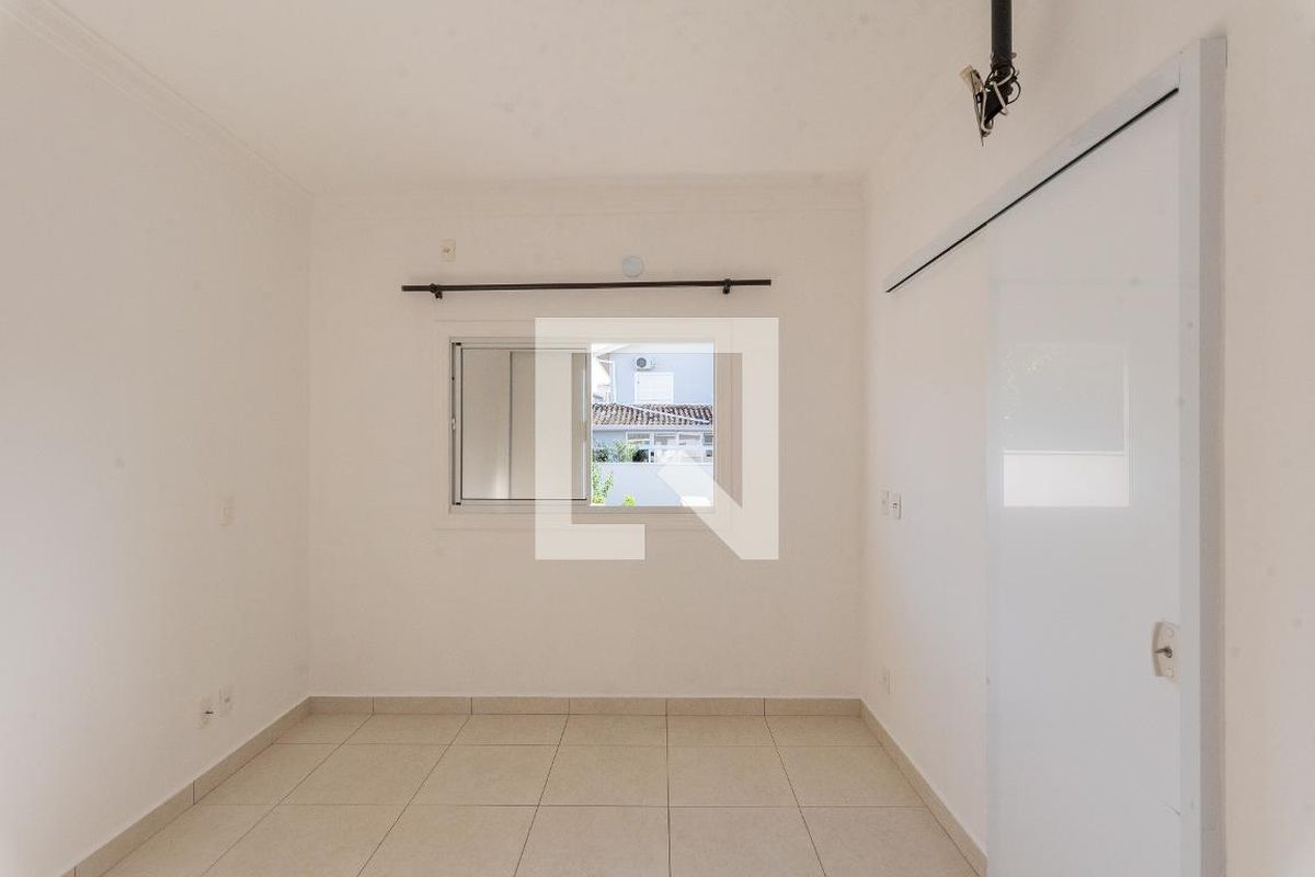 Casa à Venda - Swiss Park, 4 Quartos,  250 m2 em , Campinas - sp | SoloBR