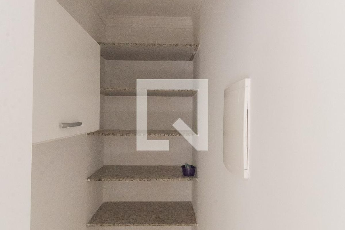Casa à Venda - Swiss Park, 4 Quartos,  250 m2 em , Campinas - sp | SoloBR