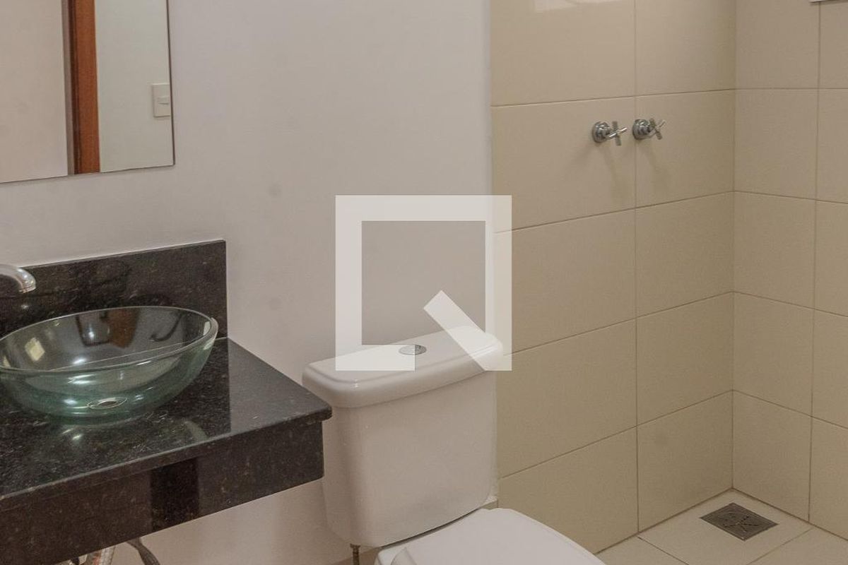 Casa à Venda - Swiss Park, 4 Quartos,  250 m2 em , Campinas - sp | SoloBR