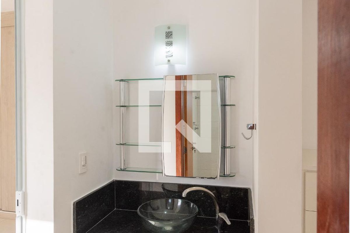 Casa à Venda - Swiss Park, 4 Quartos,  250 m2 em , Campinas - sp | SoloBR