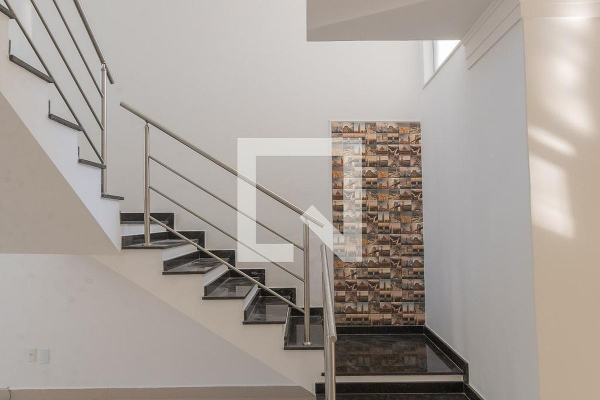 Casa à Venda - Swiss Park, 4 Quartos,  250 m2 em , Campinas - sp | SoloBR