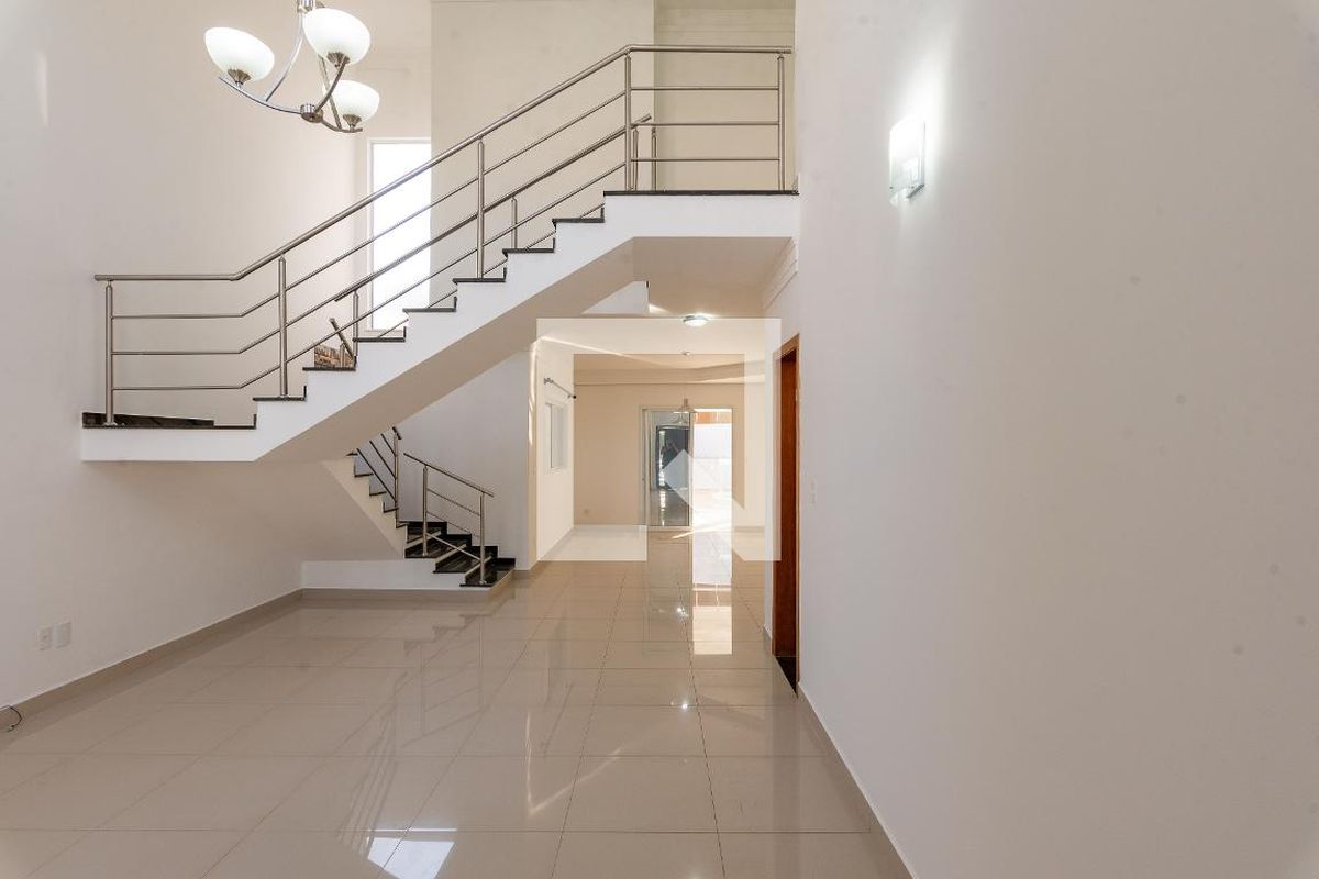 Casa à Venda - Swiss Park, 4 Quartos,  250 m2 em , Campinas - sp | SoloBR
