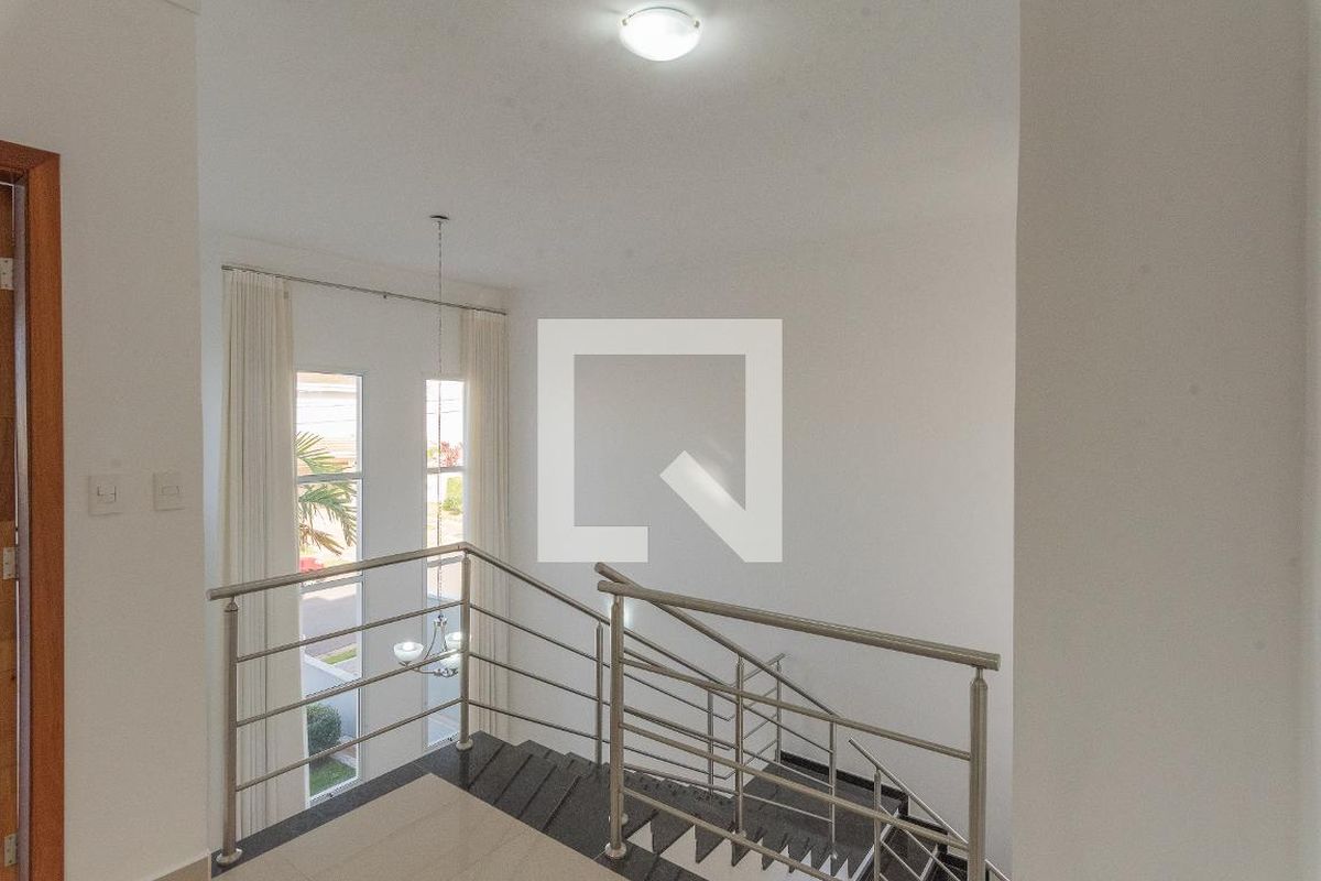 Casa à Venda - Swiss Park, 4 Quartos,  250 m2 em , Campinas - sp | SoloBR