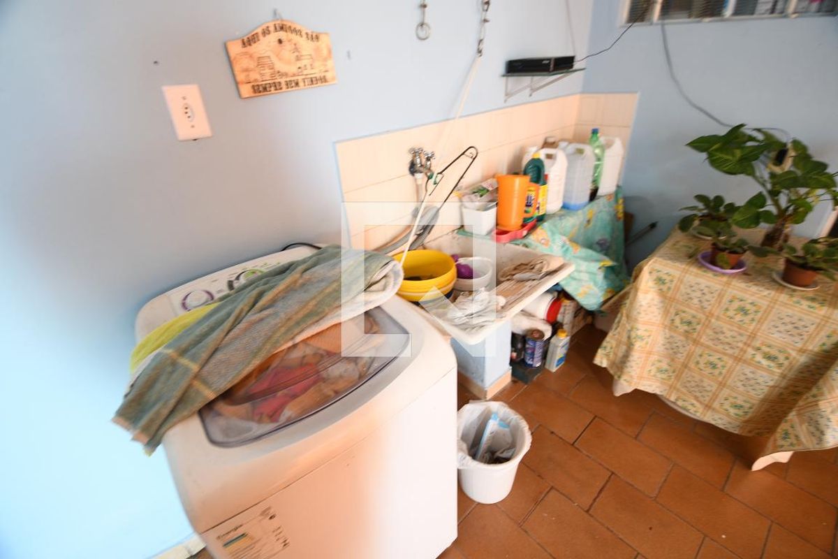 Casa à Venda - Jardim Flamboyant, 2 Quartos,  100 m2 em , Campinas - sp | SoloBR