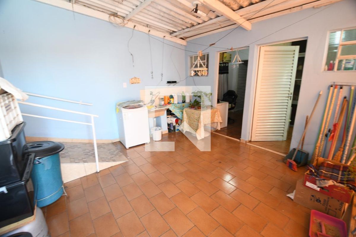 Casa à Venda - Jardim Flamboyant, 2 Quartos,  100 m2 em , Campinas - sp | SoloBR