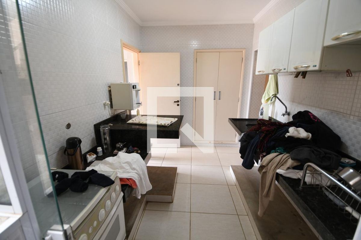 Casa à Venda - Jardim Chapadão, 5 Quartos,  450 m2 em , Campinas - sp | SoloBR