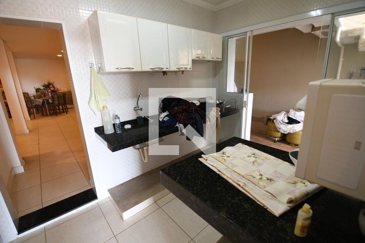 Casa à Venda - Jardim Chapadão, 5 Quartos,  450 m2 em , Campinas - sp | SoloBR