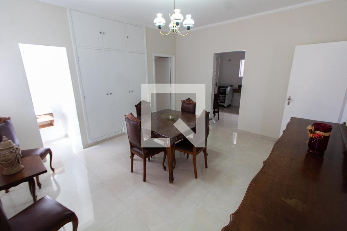Casa à Venda - Jardim Chapadão, 4 Quartos,  212 m2 em , Campinas - sp | SoloBR