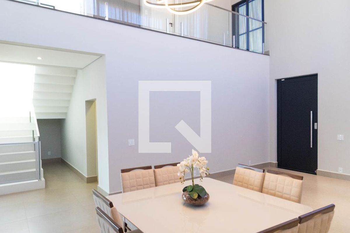 Casa à Venda - Swiss Park, 3 Quartos,  450 m2 em , Campinas - sp | SoloBR