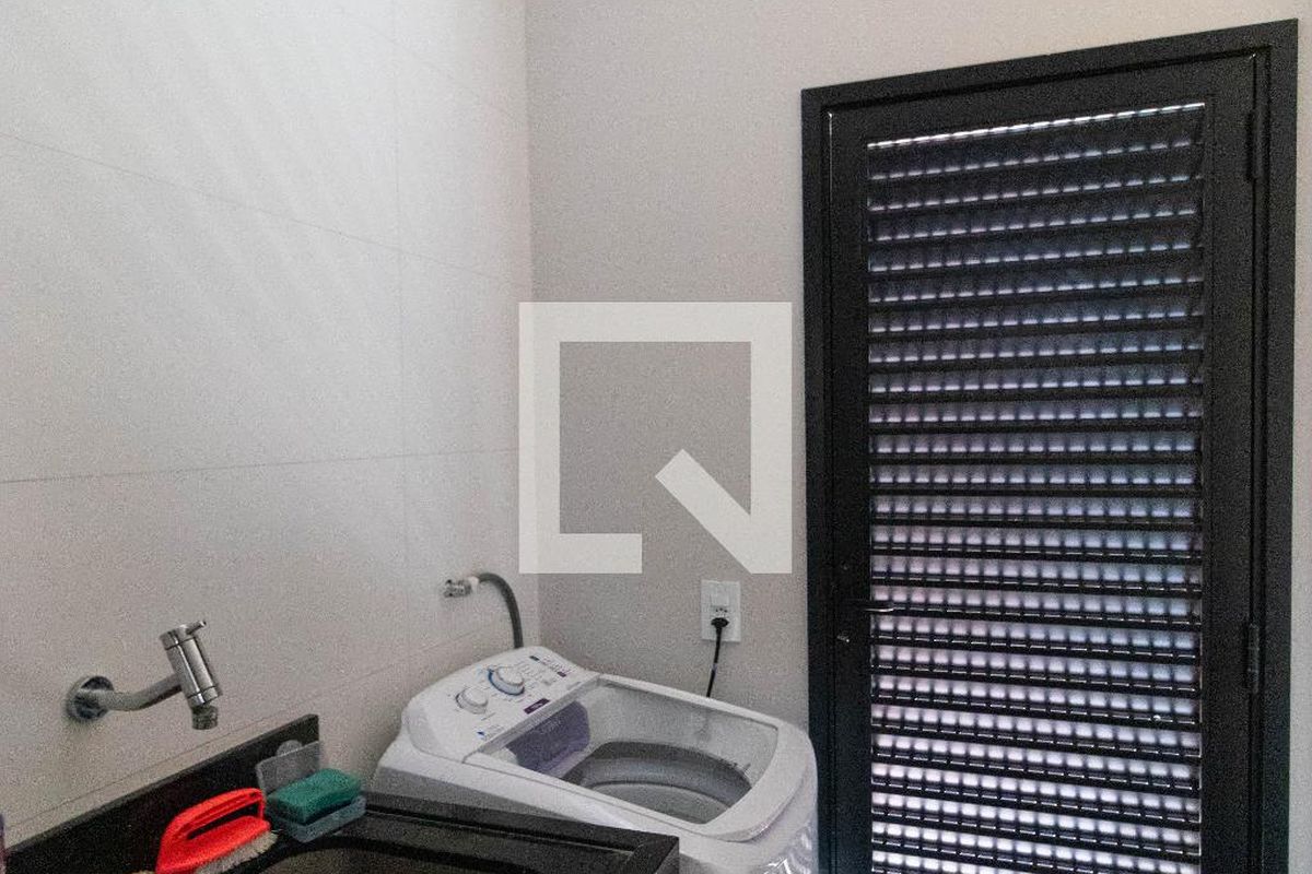 Casa à Venda - Swiss Park, 3 Quartos,  450 m2 em , Campinas - sp | SoloBR