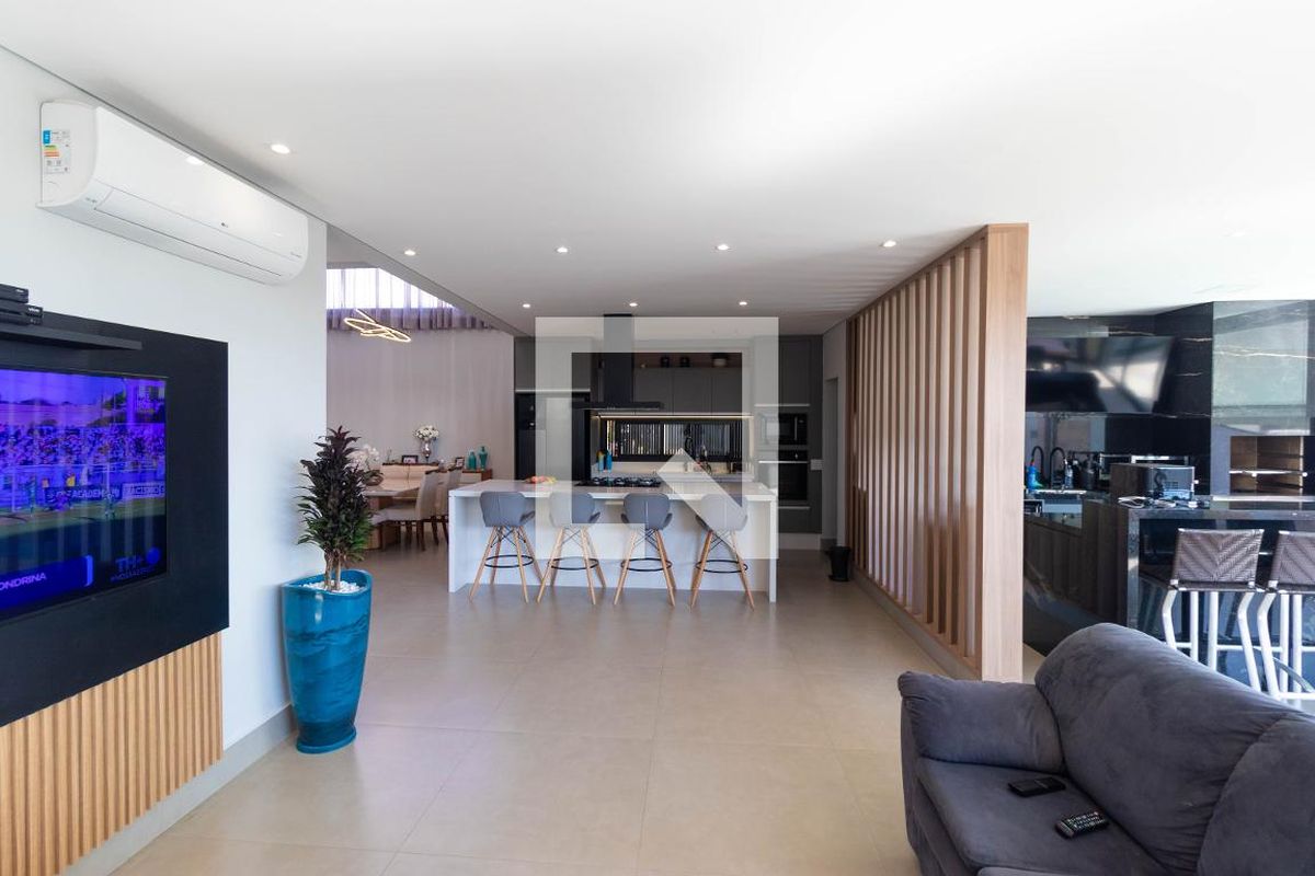 Casa à Venda - Swiss Park, 3 Quartos,  450 m2 em , Campinas - sp | SoloBR