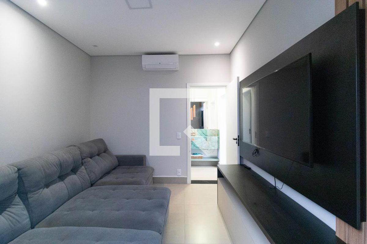 Casa à Venda - Swiss Park, 3 Quartos,  450 m2 em , Campinas - sp | SoloBR